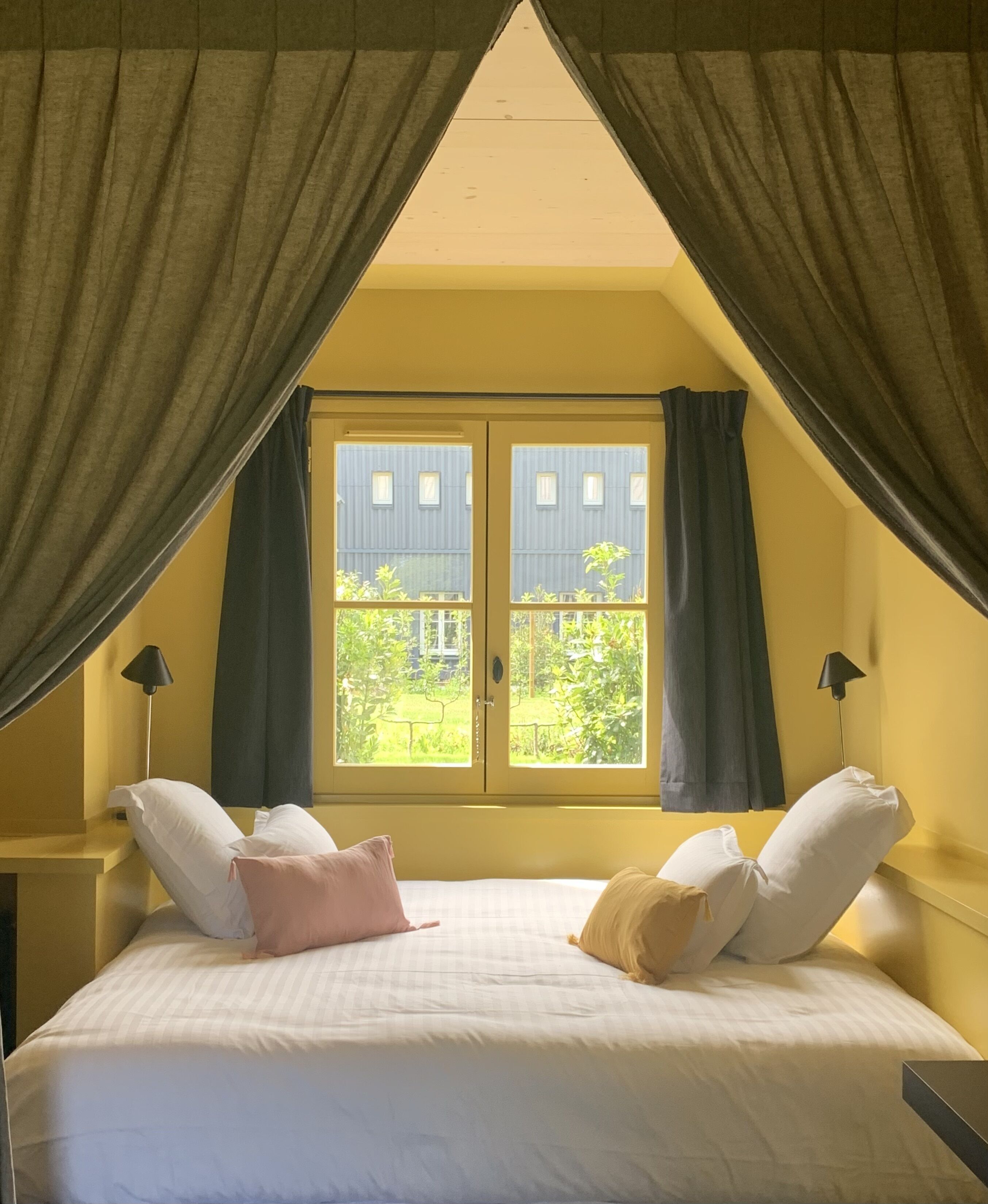 Hochwertige Bettwaren, Betten mit Memory-Foam-Matratzen