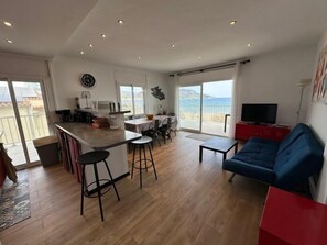Interior - Seafront apartment, Rosas AV 06 (Rosas / Roses)