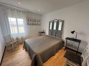 3 bedrooms, iron/ironing board - Seafront apartment, Rosas AV 06 (Rosas / Roses)