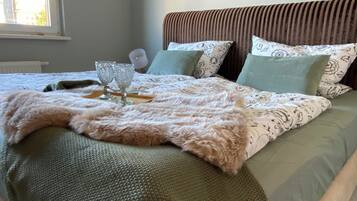 1 Schlafzimmer, Reisekinderbett, kostenloses WLAN, Bettwäsche