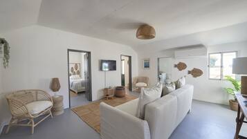 4 bedrooms, iron/ironing board, travel cot, free WiFi