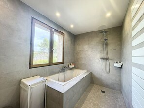Bathroom - Provencal Villa with Pool (Valbonne)
