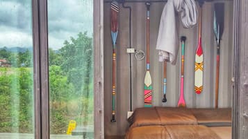 Basic Room, 1 Bedroom, Mountain View, Garden Area | Laptop workspace, bed sheets