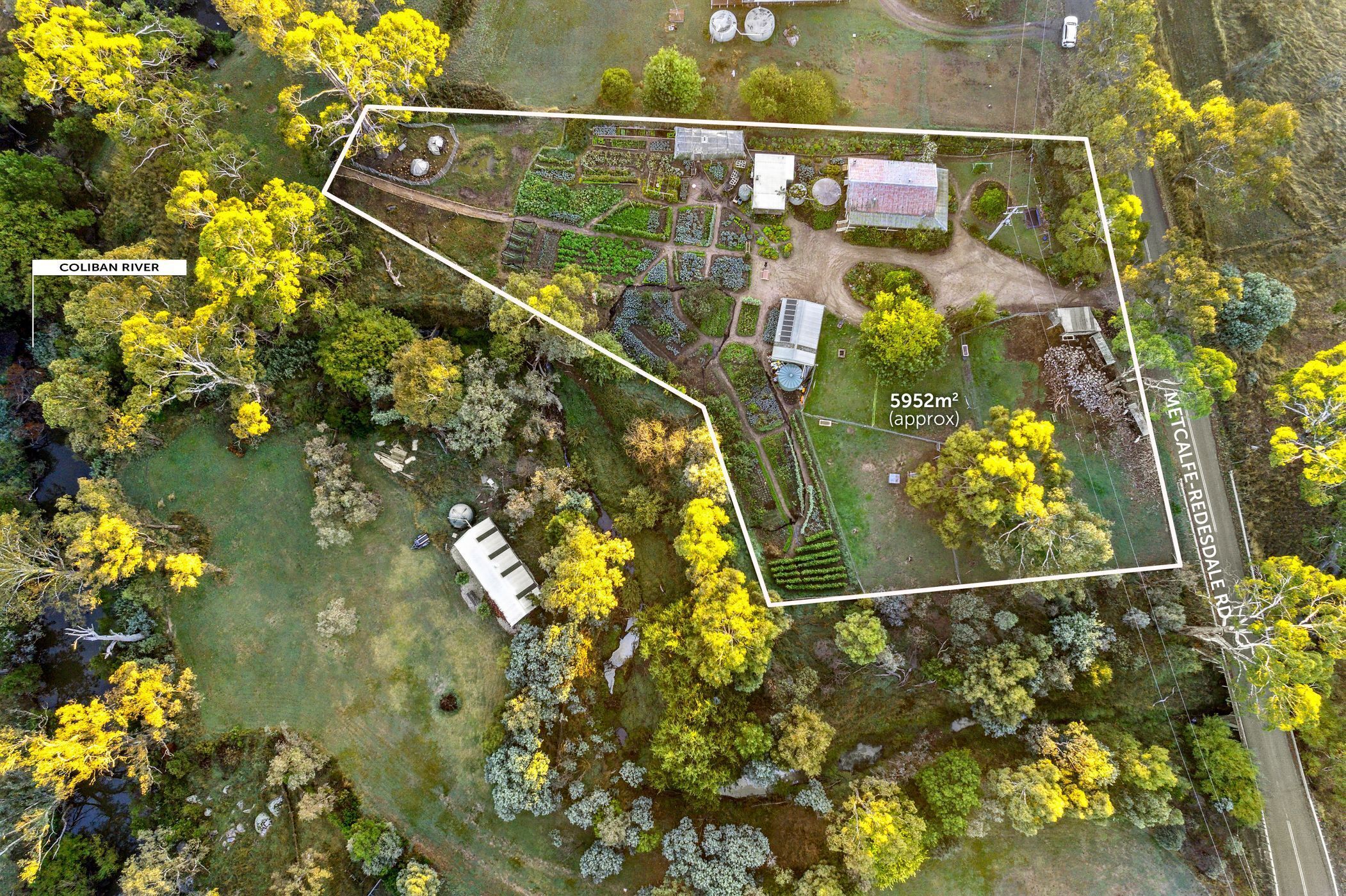 Cosy Bungalow on Tranquil Organic Mini-Farm