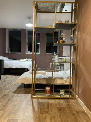 1 Schlafzimmer, Schreibtisch, Bügeleisen/Bügelbrett, kostenloses WLAN