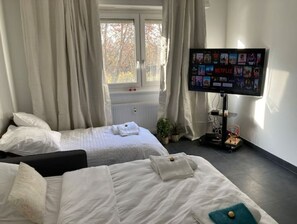 2 Schlafzimmer, Schreibtisch, Internetzugang, Rollstuhlgeeignet