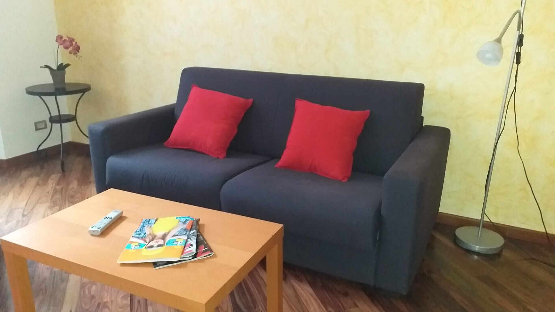 Meta Italy da Clara  a Milano