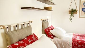 4 makuuhuonetta, silitysrauta/-lauta, vauvan matkasänky, ilmainen Wi-Fi