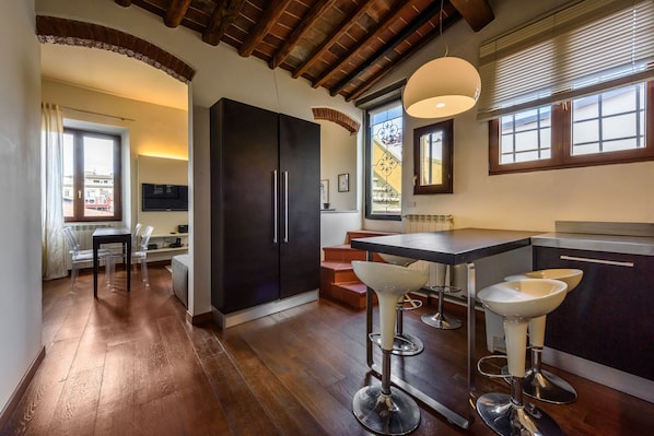 Comfort-Apartment | Eigene Küche | Kühlschrank, Ofen, Herdplatte, Geschirrspüler