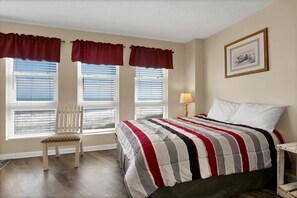 3 habitaciones, escritorio, tabla de planchar con plancha y wifi gratis 