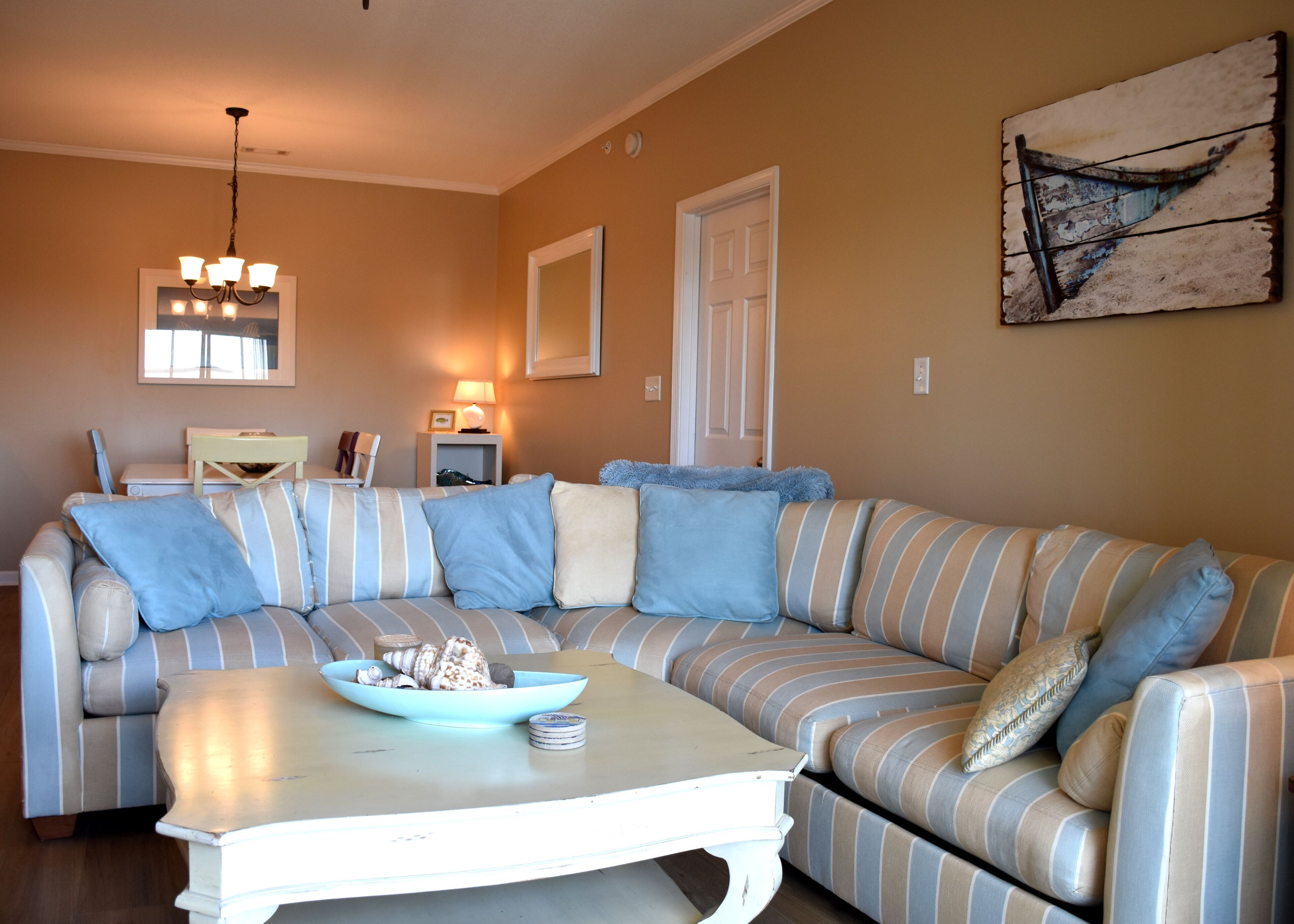 Fabulous Five Points Condo Just Minutes to Downtown Lewes