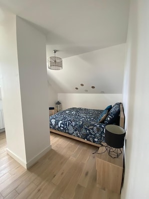 6 chambres, bureau, lit parapluie, Wi-Fi