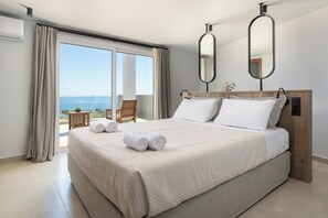 3 bedrooms, soundproofing, iron/ironing board, travel cot