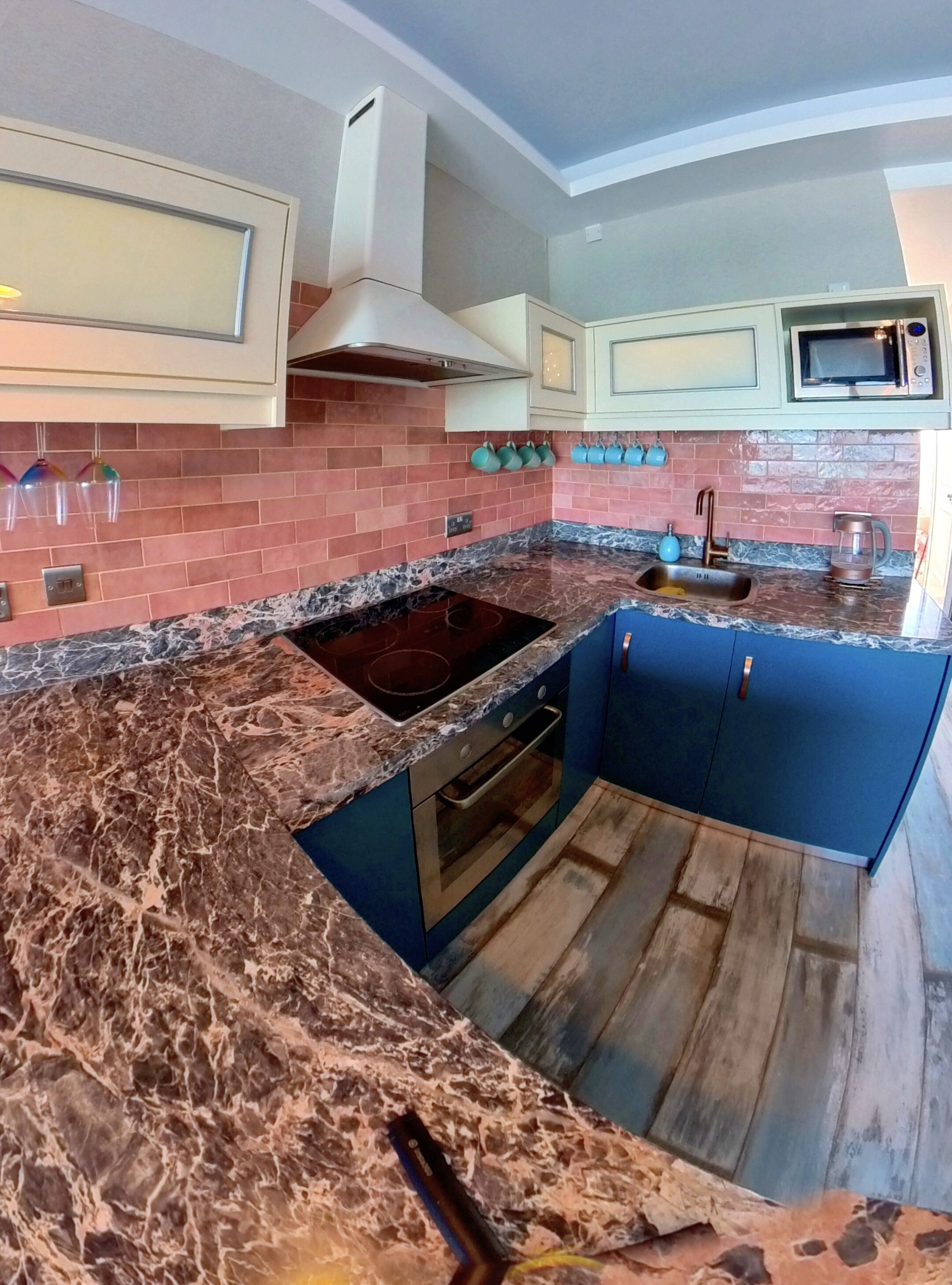 Apartment | Private kitchen | Fridge, microwave, oven, stovetop