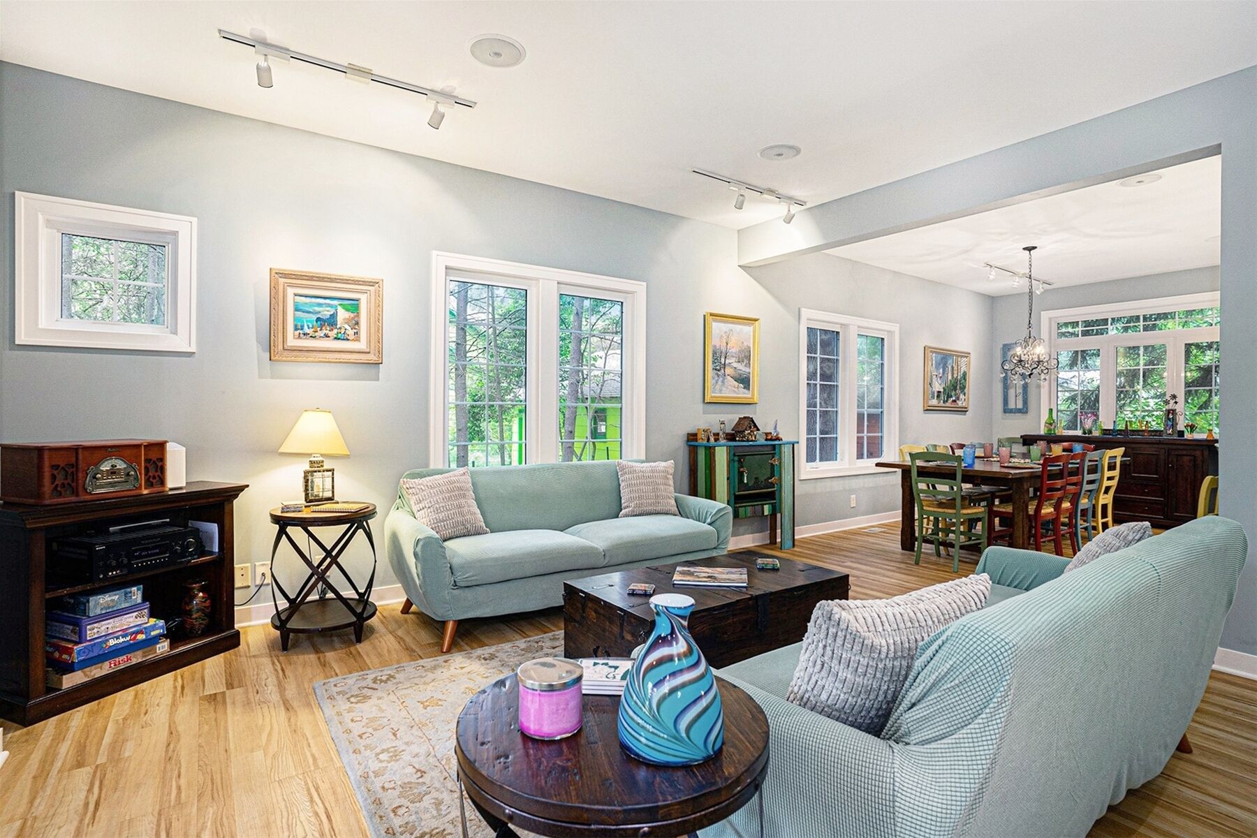 Beach Glass: Hot Tub, Screen Porches, Walk to Lake Michigan Beach, Pet Friendly