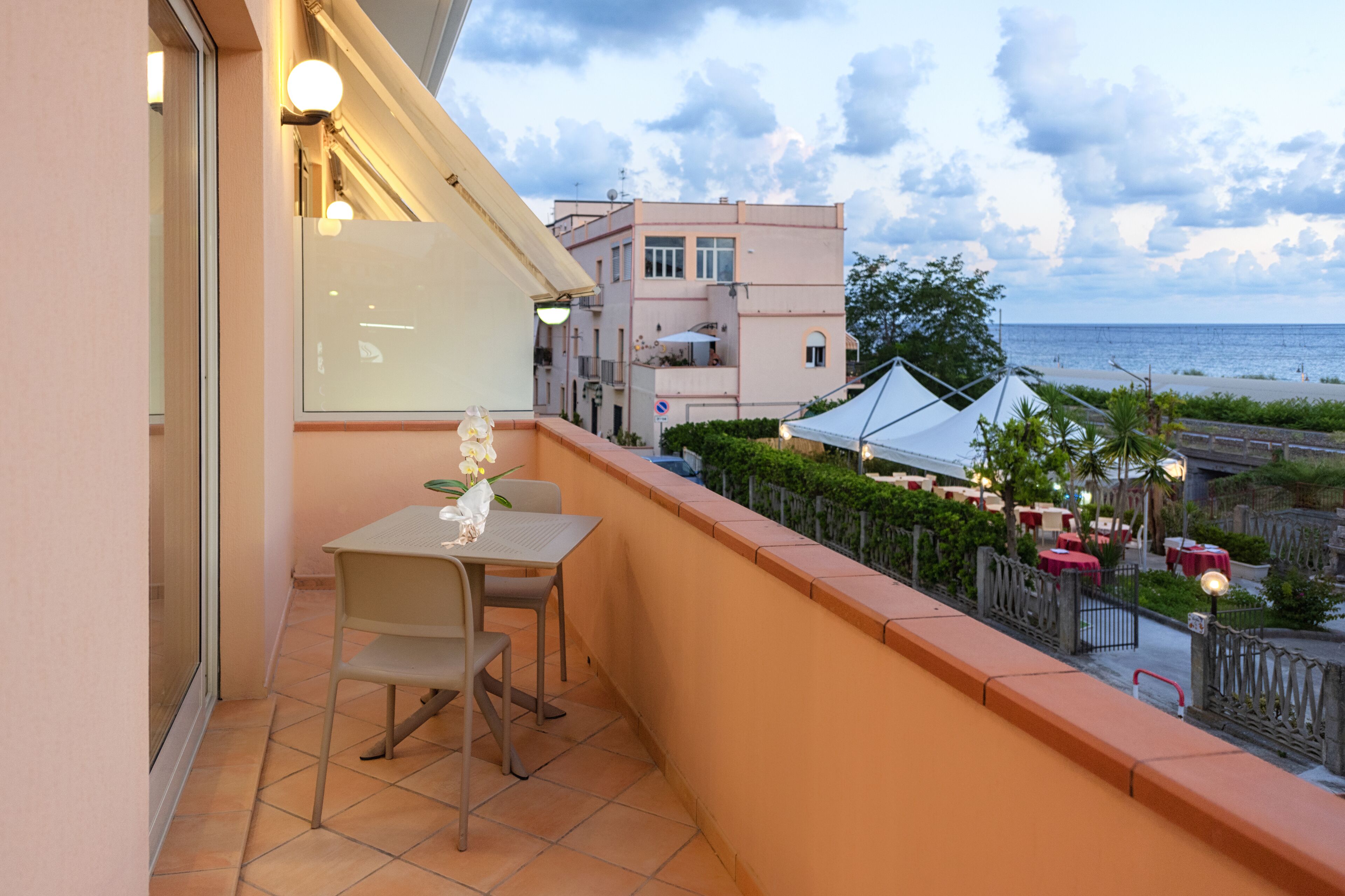 Doppia panoramica, vista mare | Terrazza/patio