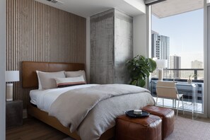 1 chambre, bureau, fer et planche à repasser, Internet gratuit