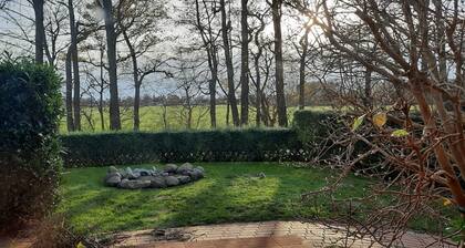 Ruhige Lage in Strandnähe.