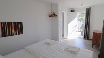 2 quartos, escrivaninha, Wi-Fi de cortesia, roupa de cama