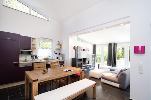 In absoluter ruhigen Lage mit gr0ßem Garten