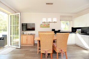 Kühlschrank, Ofen, Herdplatte, Geschirrspüler