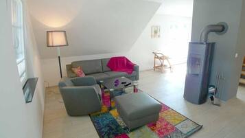 Fernseher, Stereoanlage