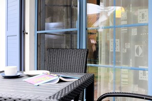 屋外ダイニングエリア