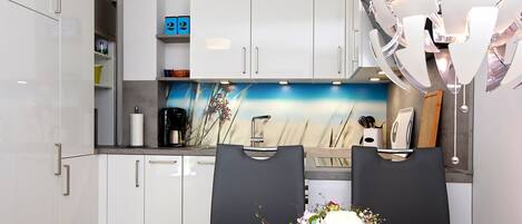 Oven, stovetop, dishwasher, coffee/tea maker