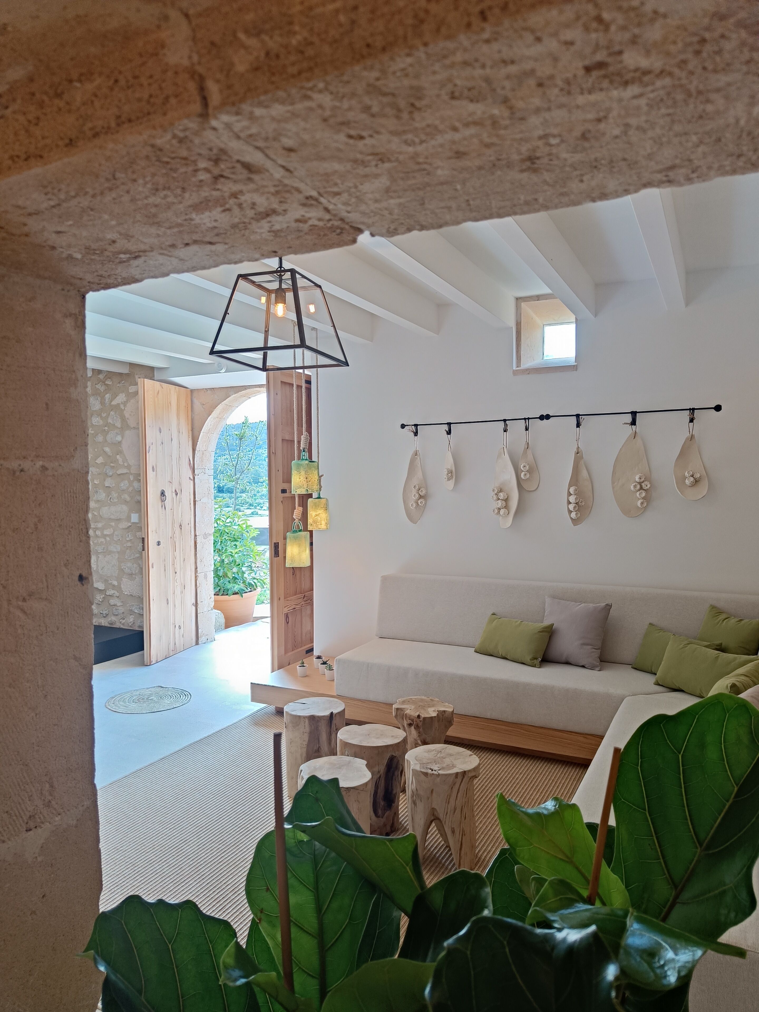 32-inch TV with satellite channels, heated floors