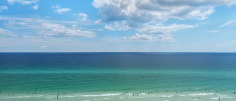 Una playa cerca