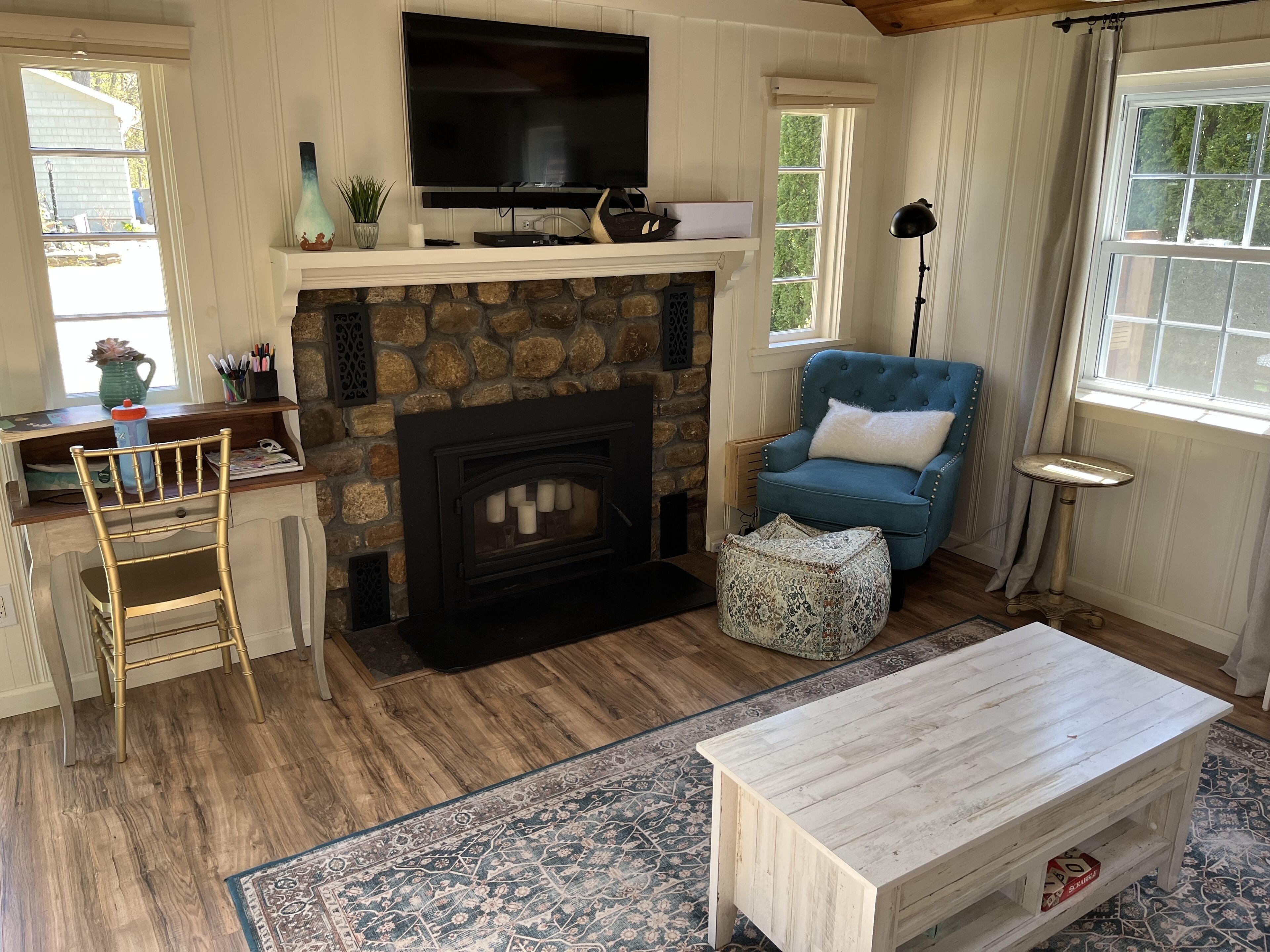 Televisor intel·ligent, videojocs, reproductor de DVD i videoteca 