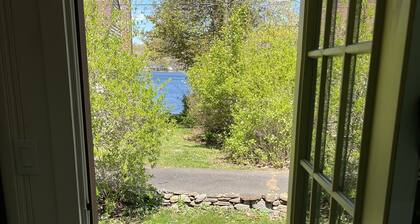 Amazing lake house with everything you need!