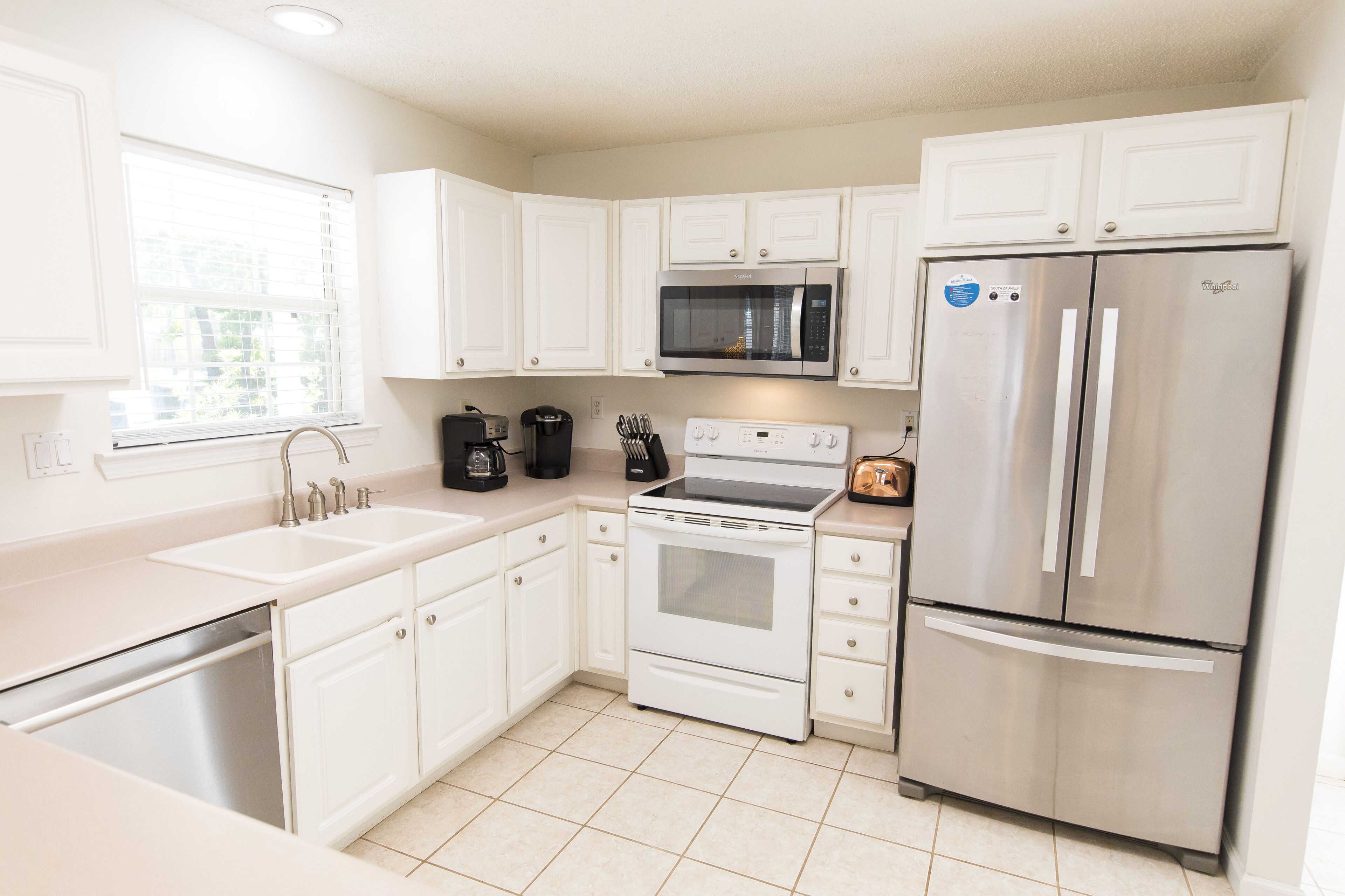 New to Dune Allen Realty! 10-min walk or 2-minute golf cart ride away to beach!