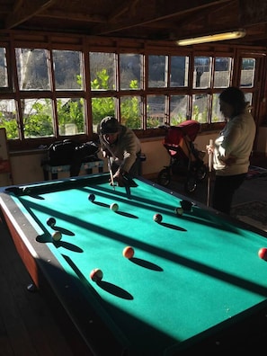 Casa de campo, varias camas | Sala de juegos