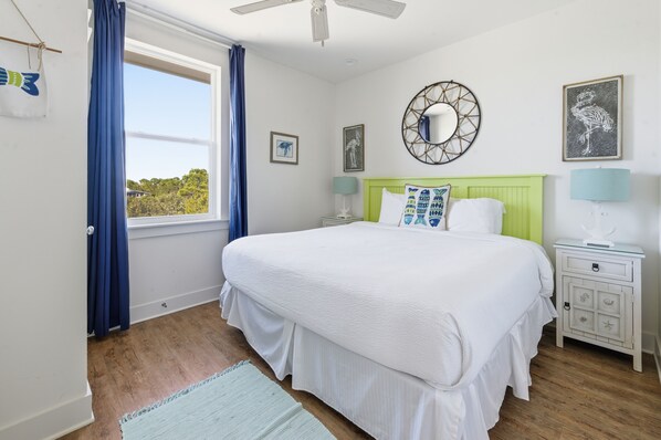 4 bedrooms, free WiFi, bed sheets - Deja Blue - Pet Friendly, Beach Access, Ocean View, Private Pool! (St. George Island)