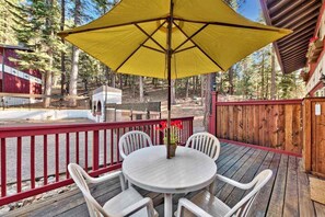 Outdoor dining - 1510 Wildwood, Sitzmark 4 (South Lake Tahoe)
