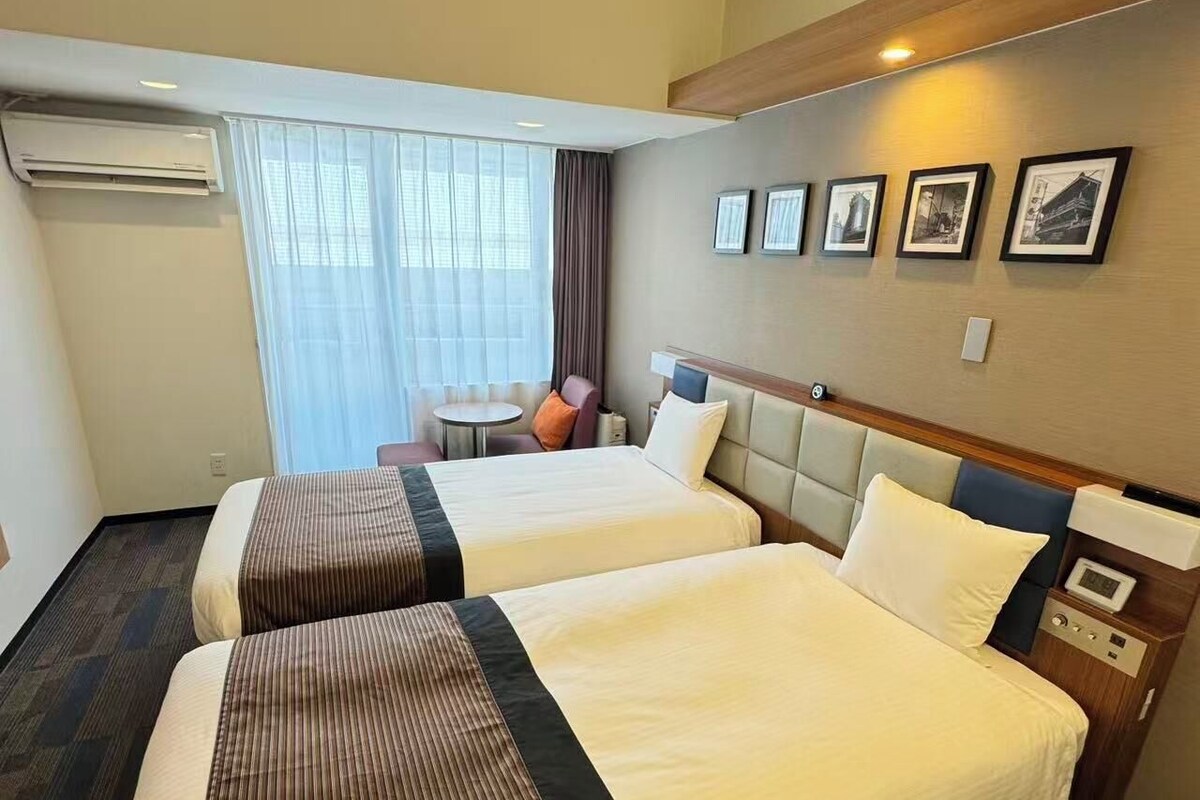 Premium bedding, down comforters, memory foam beds, in-room safe