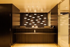 Reception - Floral Higashishinsaibashi Hotel (Osaka)