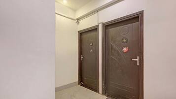 Deluxe Double Room | Soundproofing, free WiFi, bed sheets