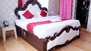 Deluxe Room | Desk, soundproofing, free WiFi, bed sheets