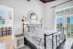 4 bedrooms, desk, iron/ironing board, free WiFi