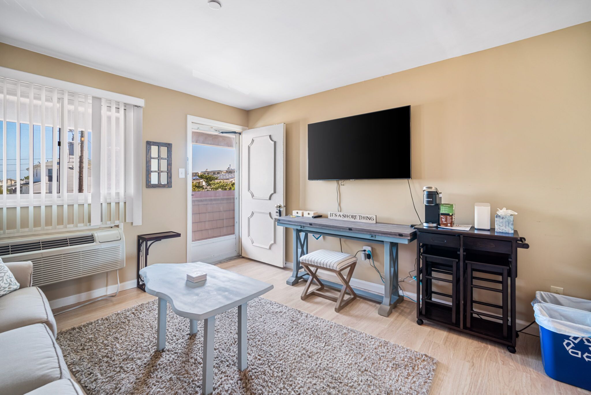 LOCATION! LOCATION! LOCATION! Brigantine Beachfront Getaway!