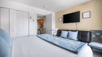 1 bedroom, iron/ironing board, free WiFi, bed sheets