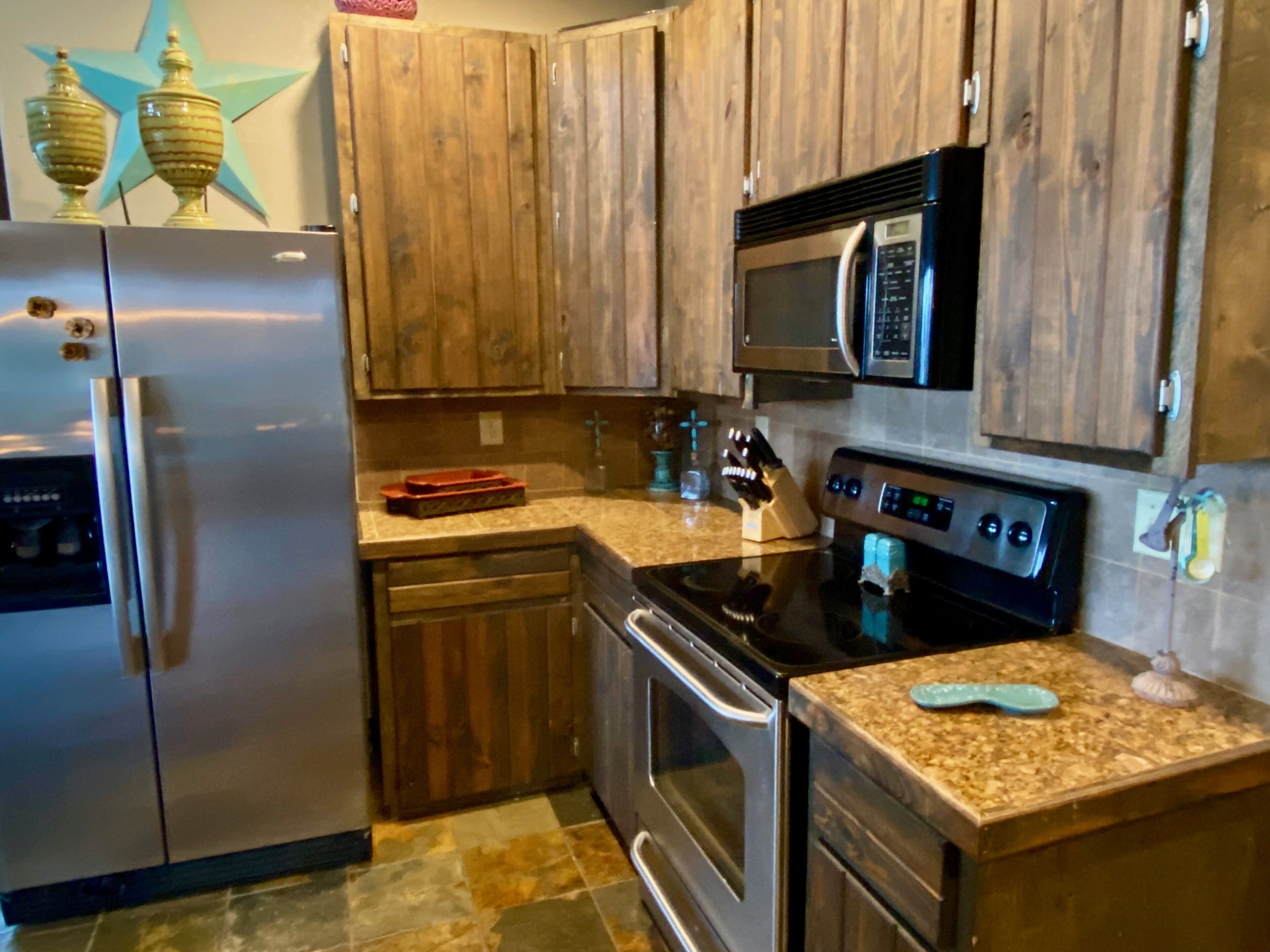 Spectacular Long Range Mt. & River Views, Luxury Lodge, Near River, Concan!