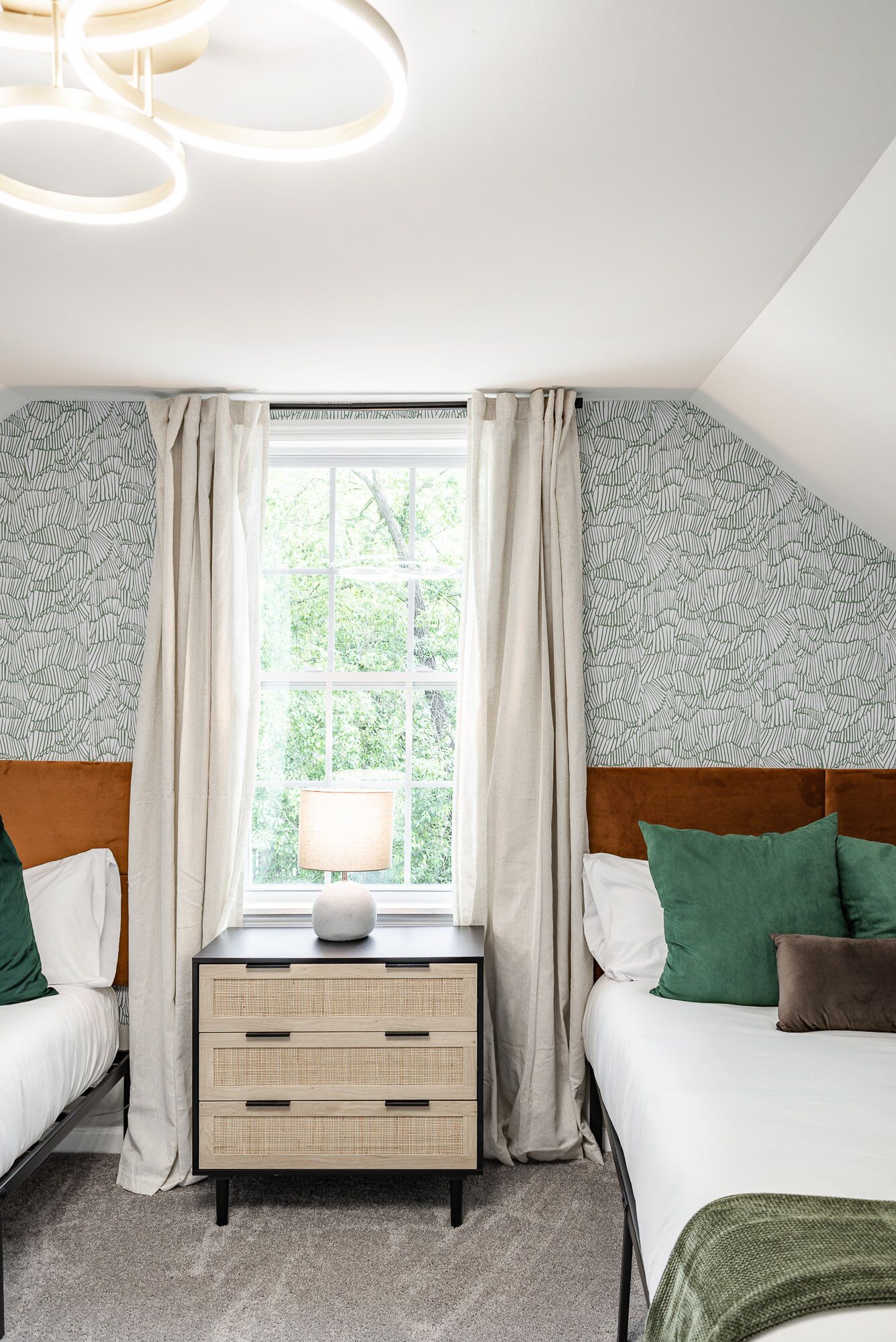 LUX Retreat Heart of Huntsville