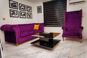 Lobby lounge - 247 Luxury Hotel (Lekki)