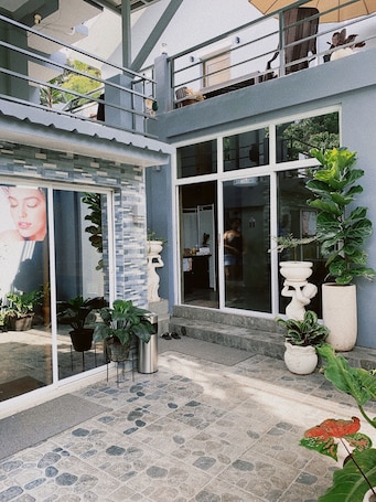 Fachada de la propiedad