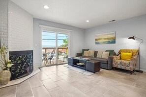 TV - Paradise in Old Town - close to Seaworld / MCRD (San Diego)