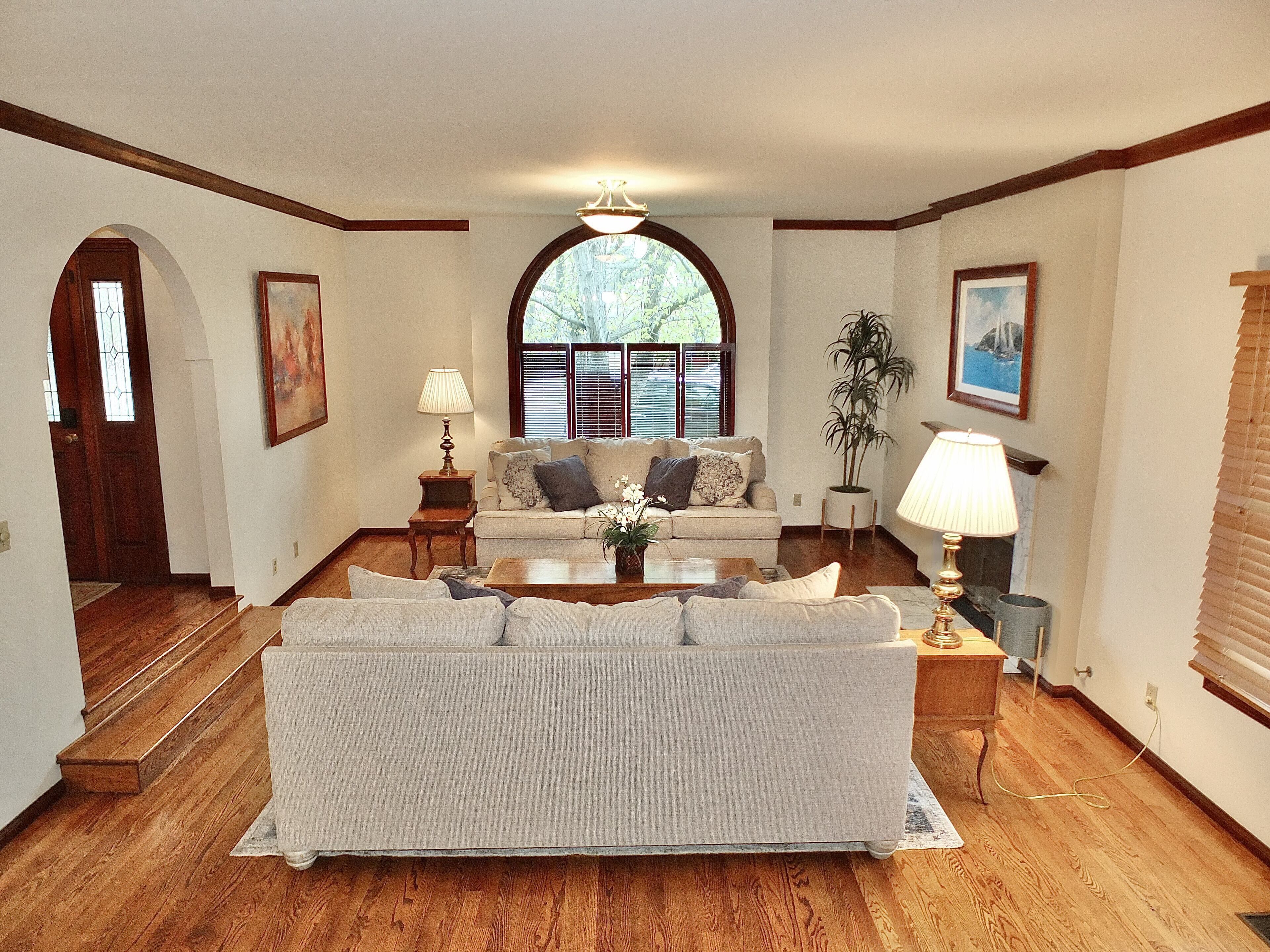 Belmont Heights Retreat | Stunning Gardens