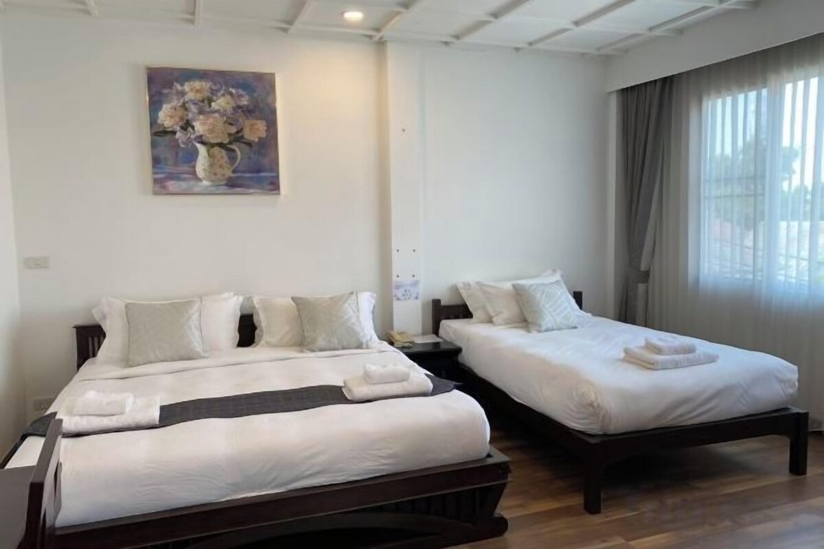 Deluxe Triple Family Room
